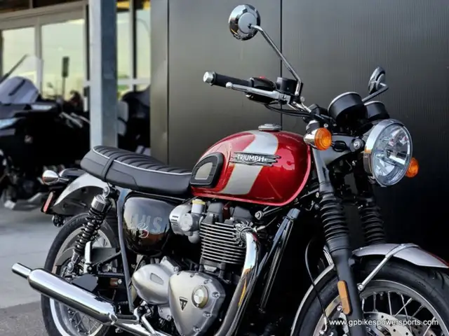 Triumph Bonneville T120 Elvis Presley Limited Edition Carn in Street, Cruisers & Choppers in Oshawa / Durham Region - Image 10