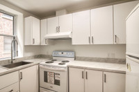 Semi-renovated Akelius one bedroom apartment for rent. Located near Sherbrooke in the Milton Park ne... (image 4)