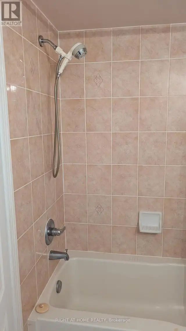 24 - 770 OTHELLO COURT Mississauga (Meadowvale Village), Ontario in Long Term Rentals in Mississauga / Peel Region - Image 24