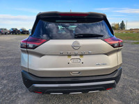 2023 Nissan Rogue SL AWD with only 38,268 km! Clean history with no accidents See Carfax report link... (image 5)