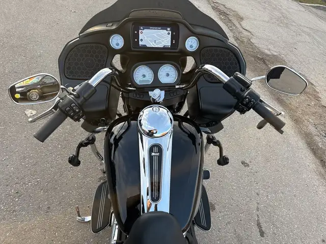 2022 Harley-Davidson Road Glide ~ ROAD GLIDE ~ 107CI ~ 2 INTO 1  in Sport Touring in City of Toronto - Image 22