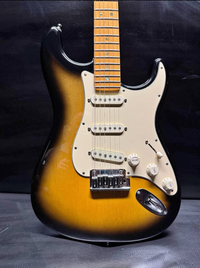 Fender Stratocaster Deluxe USA 2005, View more