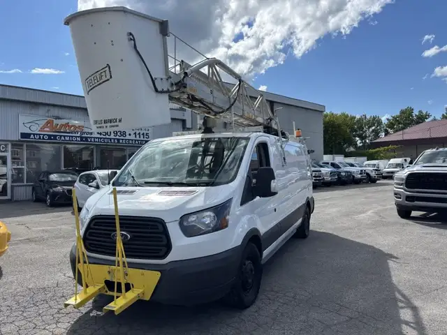 2018 Ford Transit Cargo Van WITH BOOM LIFT65359640947842120