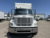 Ryder Stock ID: 413116 Transmission Type/Speed: MANUAL 10 Engine: DIESEL DD13'10 12.8 370/180 Horse... (image 1)