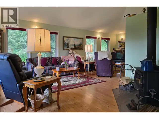 2842 PIONEER CRESCENT 150 Mile House, British Columbia in Houses for Sale in Williams Lake - Image 17