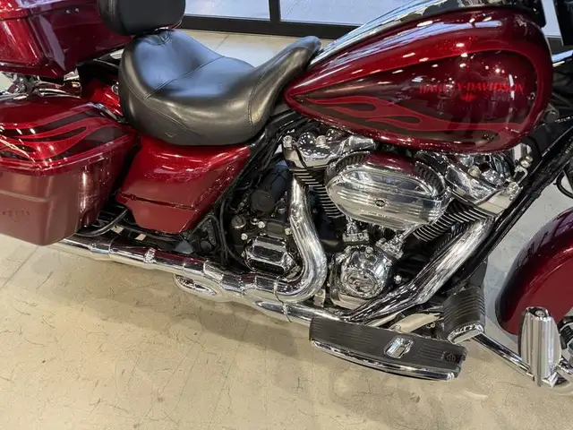 2017 Harley-Davidson FLHXS - Street Glide Special in Sport Touring in Saskatoon - Image 10