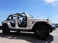 *** Dealer arranged financing on site! Quick, Simple, no calls or waiting on bank appointments requi... (image 6)