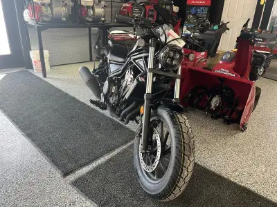 - 2026 Honda® Rebel 500 ABS Black - Tuned for Cruising - Strong Low-end Torque - Smooth & Compact -...
