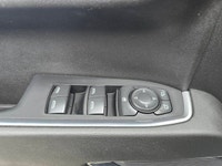 2024 Chevrolet Silverado 1500 LT Trail Boss Crew Cab 4x4 with the 5.3L V8 and only 46,231kms! Clean... (image 9)