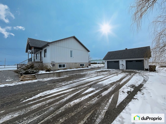 $650,000 - Bungalow for sale in St-Barnabe-Sud — photo 3