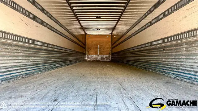 2009 MANAC 45' DRY VAN REMORQUE FERME AVEC HAYON ELEVATEUR in Heavy Equipment in Longueuil / South Shore - Image 7