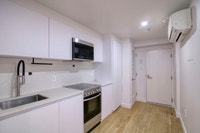 Renovated Akelius studio apartment for rent. Located near Saint-Laurent in the Plateau Mont-Royal ne... (image 1)