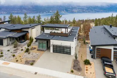 MLS 10339576 10058 BEACON HILL DRIVE, LAKE COUNTRY, V4V 0A9 Offered at $1,995,000 Welcome home to th...