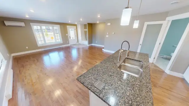 DECEMBER 1ST- 2 BED, 1.5 BATH - TOWNHOUSE- LAUNDRY- PARKING in Long Term Rentals in Fredericton - Image 3
