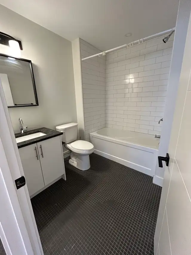 Bright Spacious 2 Bedrooms Apartments North End in Long Term Rentals in City of Halifax - Image 8