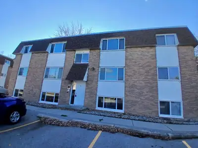 462 Henrietta Street - Charming Apartment for Rent in Gananoque!