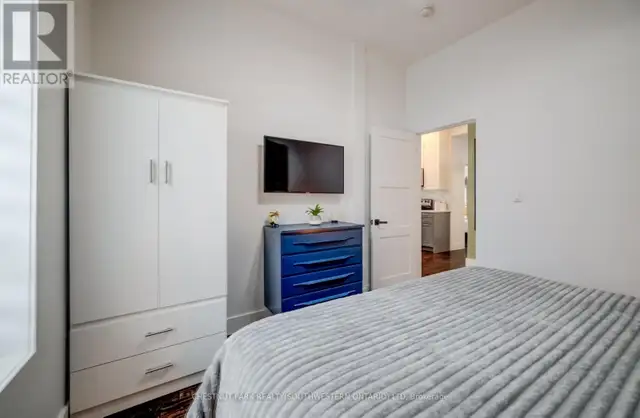 19 CEDAR STREET Cambridge, Ontario in Houses for Sale in Cambridge - Image 24