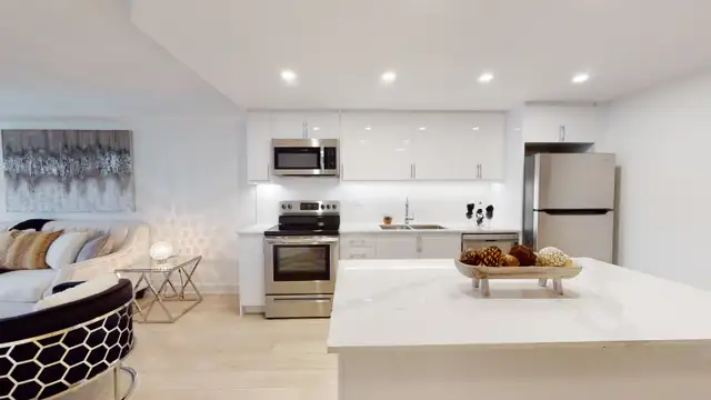 Apartment for Rent at Hanover Road, Brampton in Long Term Rentals in Mississauga / Peel Region - Image 3