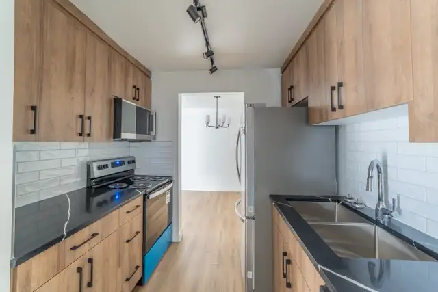Recently renovated townhomes in NW Edmonton | Enjoy the playgrou in Long Term Rentals in Edmonton - Image 5