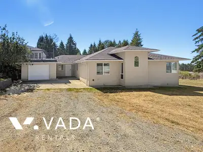 Hazelmere 2 BR House Rental 19506 3A Ave Surrey: VADA MOVE-IN EARLY - NO PRORATED RENT FOR OCTOBER 2...