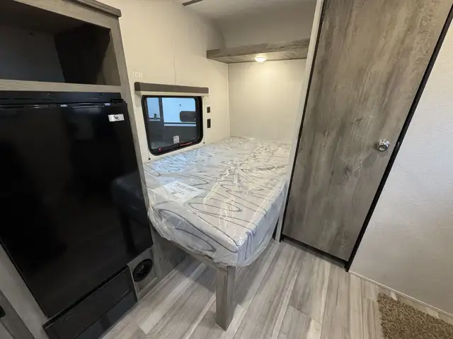 2027 ,Sun Lite,Sunset Park RV 15MB in Travel Trailers & Campers in Kamloops - Image 16