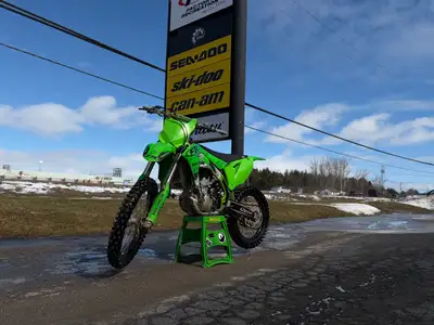 2024 Kawasaki KX250F – $6,999 Clean, race-ready 2024 Kawasaki KX250F with only 48 hours. Well set up...