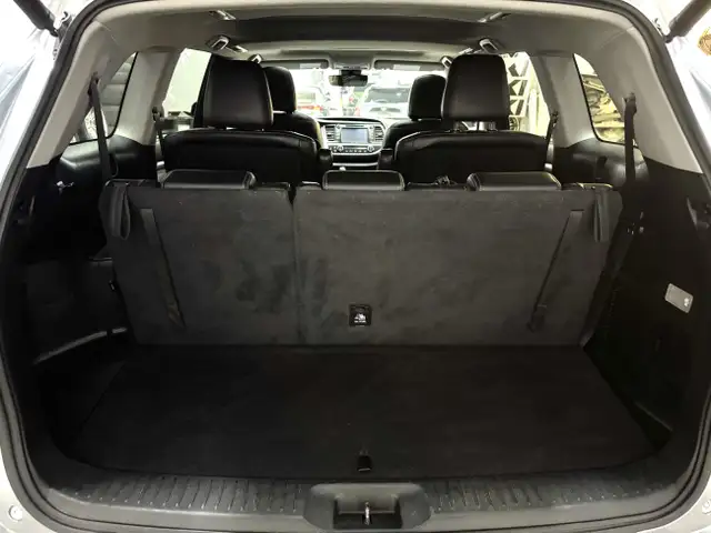 2017 Toyota Highlander XSE, AWD, Captain Seats, No Accident in Cars & Trucks in Edmonton - Image 25