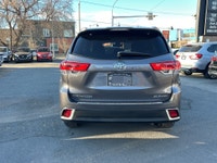 Double L Motors Ltd. For Sale: 2019 Toyota Highlander XLE AWD, Loaded, and Family-Ready! XLE Trim Fu... (image 4)