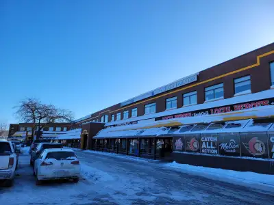 Approx. 600 sq.ft. OFFICE SPACE with two offices, reception & foyer area. Ideally located at the int...