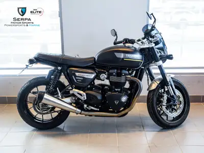 A BEAUTIFUL TRADE IN MOTORCYCLE! METICULOUSLY MAINTAINED, ONLY 17,747 KM'S ON THE ODOMETER. PRICE PL...