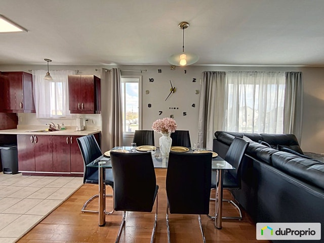$1,049,000 - Triplex for sale in Chomedey — photo 3