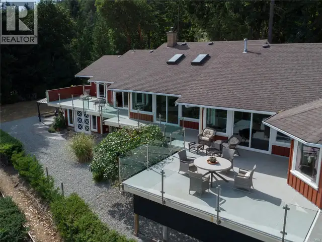8485 Lisa Lane Lantzville, British Columbia in Houses for Sale in Victoria - Image 5