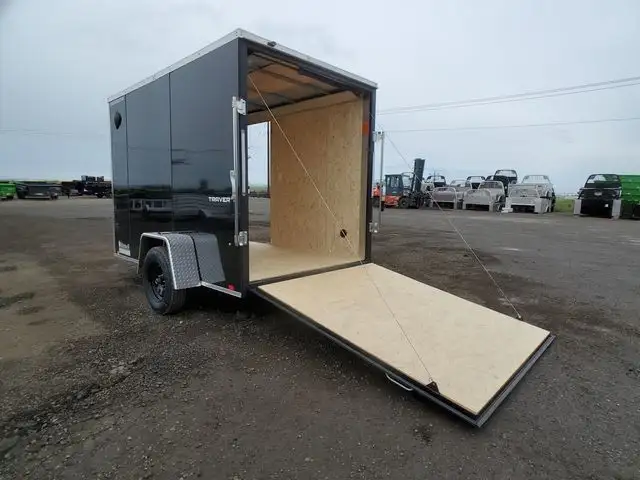 2025 Formula Trailers 6x10ft Enclosed Cargo in Cargo & Utility Trailers in Edmonton - Image 6
