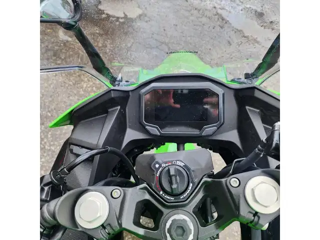 2025 Kawasaki Ninja 500 SE KRT Edition in Street, Cruisers & Choppers in Brantford - Image 14