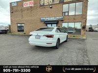 No accident Ontario vehicle with Lot of Options! Call (905) 791-3300 - Black Leather/ Leatherette in... (image 5)