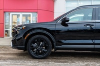 Tires - Rear Performance,Power Steering,Sun/Moonroof,Aluminum Wheels,4-Wheel Disc Brakes,Generic Sun... (image 5)