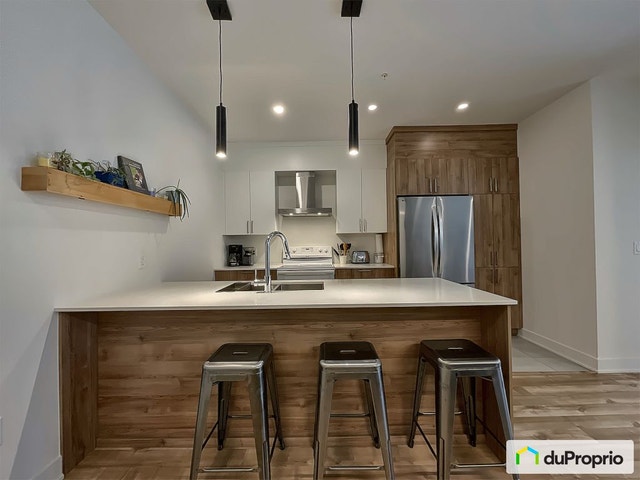 $490,000 - Condominium for sale in Longueuil (St-Hubert) — photo 3