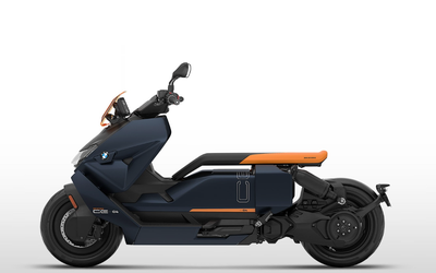 2024 BMW CE04 Come and meet our experts at Gabriel BMW Moto / Moto International, your dealer in Mon...