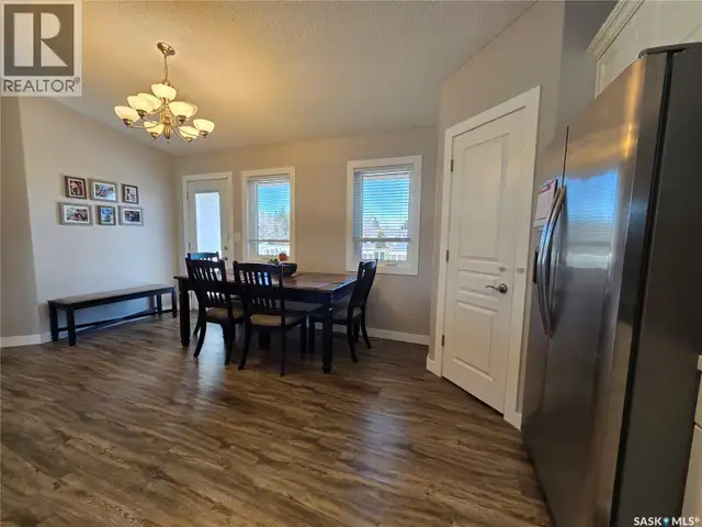 752 McTaggart DRIVE Weyburn, Saskatchewan in Houses for Sale in Regina - Image 6