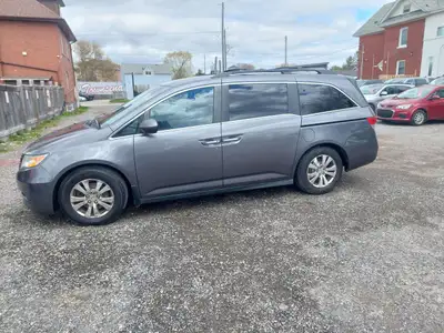. 2015 HONDA ODYSSEY EX 3.5L 6 CYLINDER- 2 OWNERS-BLUETOOTH-181,000 kms-Power Seats-Heated Seats-Pow...