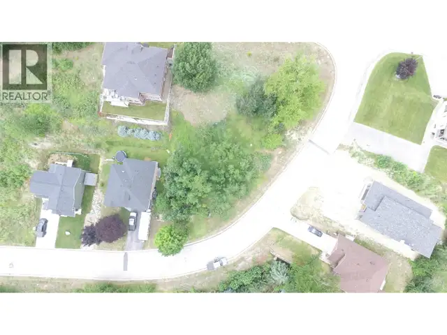 928 8th Street Montrose, British Columbia in Land for Sale in Nelson - Image 4