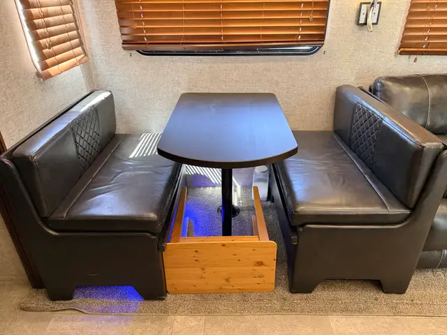 2019 Forest River VENGEANCE 377 V in Travel Trailers & Campers in St. Albert - Image 25