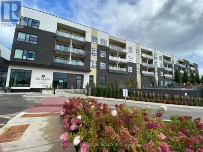 PH 446 - 555 WILLIAM GRAHAM DRIVE W Aurora, Ontario