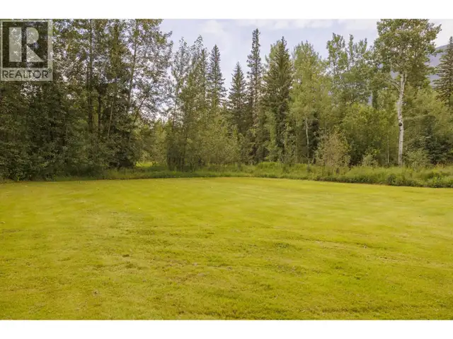 855 BRIDGE ROAD McBride, British Columbia in Houses for Sale in Quesnel - Image 7