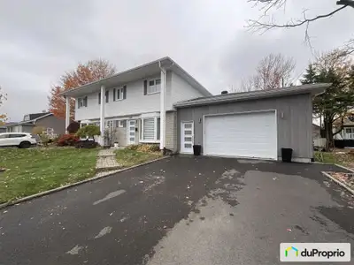 Offre d'achat en cours Magnifique jumelé clé en main à L'Ancienne-Lorette! Situé dans un secteur de...