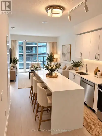 New & Upgraded never lived in no wasted space 539 sq ft per builders floorplan with 9 feet ceilings...