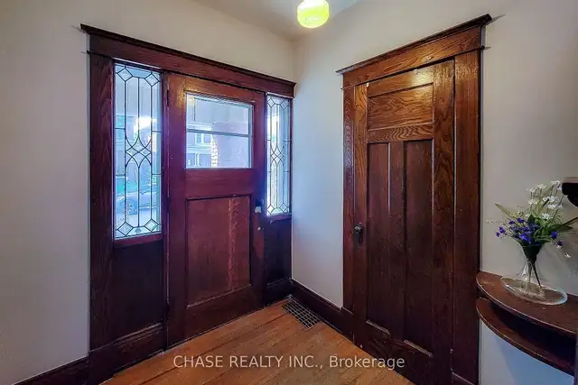 Spacious 2.5-Story Home! in Houses for Sale in Hamilton - Image 7