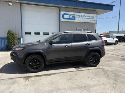 2018 Jeep Cherokee Trailhawk Just arrived at CG Open Road Outlet: a 2018 Jeep Cherokee Trailhawk in...