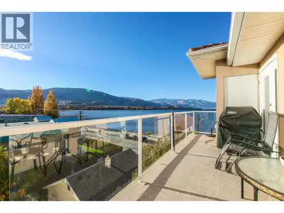 BEAUTIFULLY RENOVATED, OVER 1400+ SQFT LAKE VIEW CONDO FOR SALE AT THE PALMS! Welcome to this rare o...