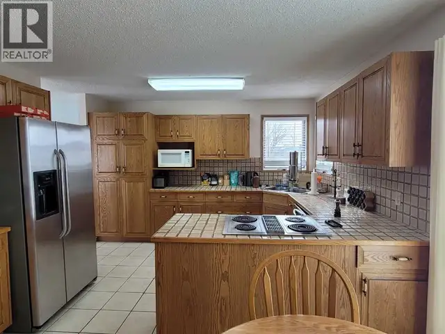 7110 99A Street Peace River, Alberta in Houses for Sale in Grande Prairie - Image 8